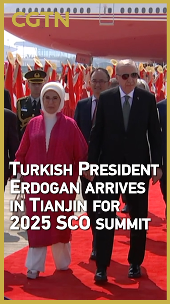 Erdogan atterrit à Tianjin pour le sommet de l’OCS Erdogan atterrit à Tianjin pour le sommet de l'OCS video poster