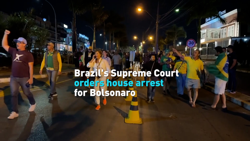 La Cour suprême du Brésil place Bolsonaro en résidence surveillée La Cour suprême du Brésil place Bolsonaro en résidence surveillée video poster