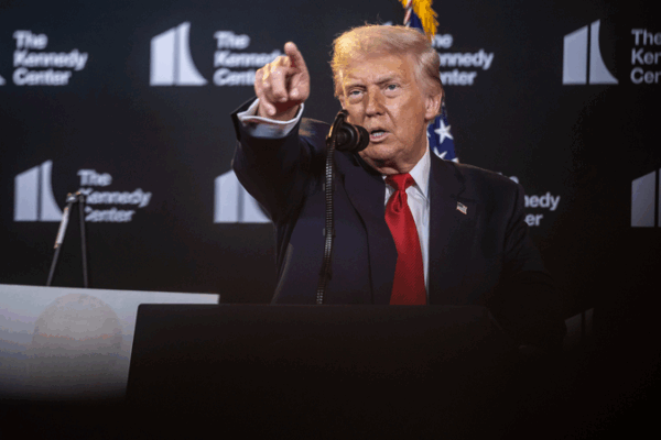 Trump cherche à prolonger le contrôle fédéral sur la police de DC Trump cherche à prolonger le contrôle fédéral sur la police de DC