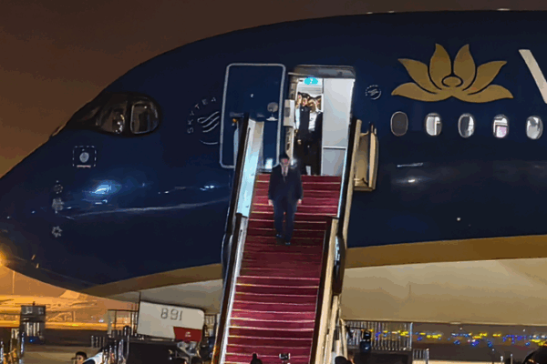 Le PM du Vietnam atterrit à Tianjin pour le sommet SCO 2025 Le PM du Vietnam atterrit à Tianjin pour le sommet SCO 2025