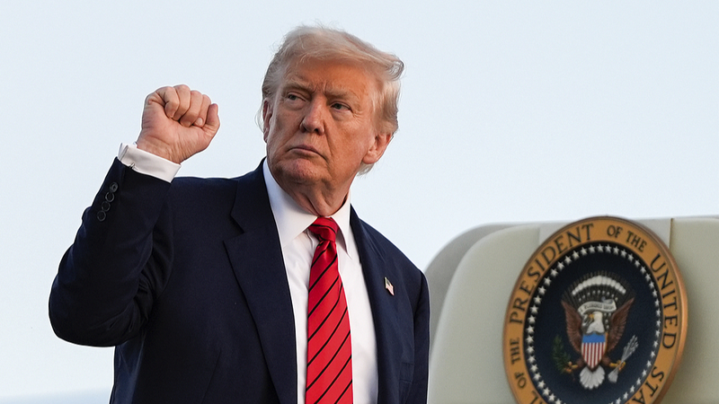 Trump menace des tarifs plus élevés sur les produits indiens en raison du pétrole russe Trump menace des tarifs plus élevés sur les produits indiens en raison du pétrole russe