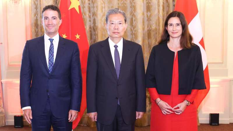 Zhao Leji appelle à renforcer les liens entre la Chine et la Suisse Zhao Leji appelle à renforcer les liens entre la Chine et la Suisse
