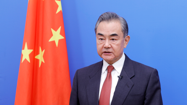 Le ministre chinois des Affaires étrangères exhorte le Japon à affronter son histoire lors de l’anniversaire de la Seconde Guerre mondiale Le ministre chinois des Affaires étrangères exhorte le Japon à affronter son histoire lors de l'anniversaire de la Seconde Guerre mondiale