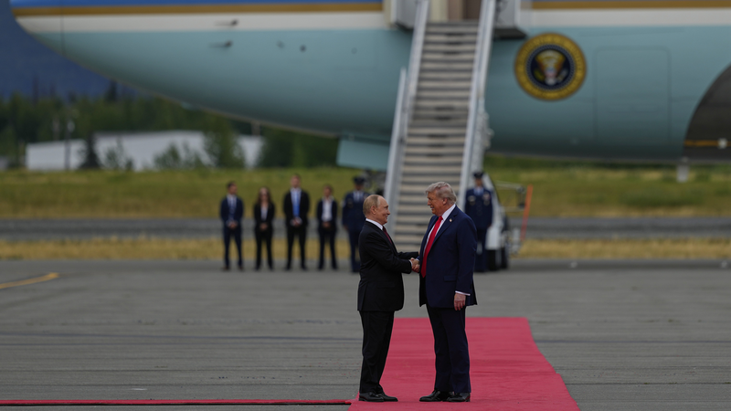 La rencontre Trump-Poutine en Alaska échoue sans percée sur l’Ukraine La rencontre Trump-Poutine en Alaska échoue sans percée sur l'Ukraine