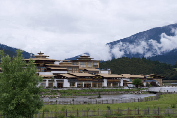 Village de Zhaxigang : De la pauvreté à la puissance touristique Village de Zhaxigang : De la pauvreté à la puissance touristique