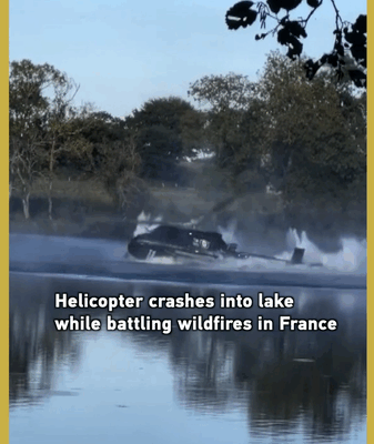 Un hélicoptère bombardier d’eau s’écrase dans un lac lors de la lutte contre un incendie en France Un hélicoptère bombardier d'eau s'écrase dans un lac lors de la lutte contre un incendie en France video poster