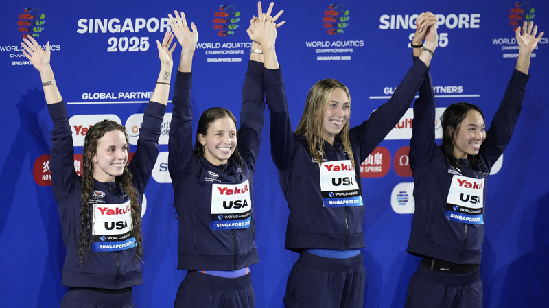 Les États-Unis battent le record du monde du relais ; La Chine brille lors de la finale aquatique à Singapour Les États-Unis battent le record du monde du relais ; La Chine brille lors de la finale aquatique à Singapour