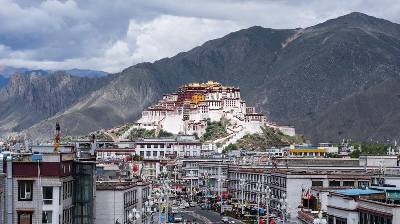 60e anniversaire du Xizang : De l’isolement à la prospérité 60e anniversaire du Xizang : De l'isolement à la prospérité