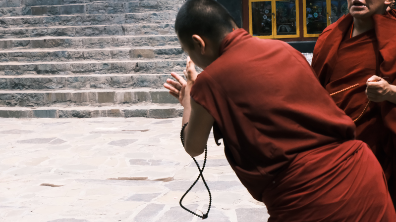 À l’intérieur de Bianjing : Débats monastiques au monastère de Tashilhunpo À l'intérieur de Bianjing : Débats monastiques au monastère de Tashilhunpo