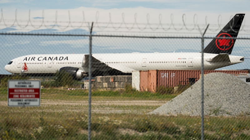 Air Canada suspend la reprise des vols après que les agents de bord ont défié l’ordre de retour au travail Air Canada suspend la reprise des vols après que les agents de bord ont défié l'ordre de retour au travail