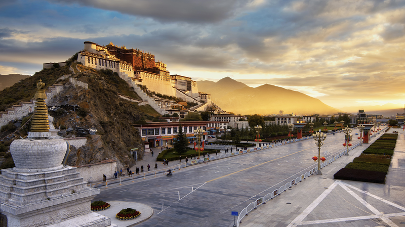 La renaissance de 60 ans du Xizang : de la pauvreté à la prospérité du plateau video poster