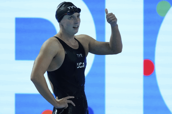 Ledecky remporte son 7e titre au 800m; Chen Yiwen brille au tremplin de 3m Ledecky_remporte_son_7e_titre_au_800m__Chen_Yiwen_brille_au_tremplin_de_3m