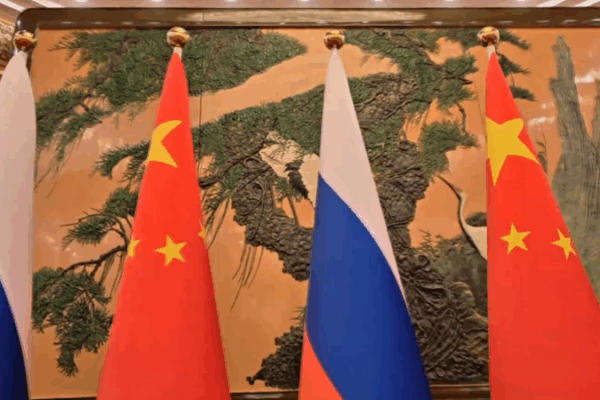 Xi Jinping accueille le président de la Douma d’État russe à Pékin Xi Jinping accueille le président de la Douma d'État russe à Pékin