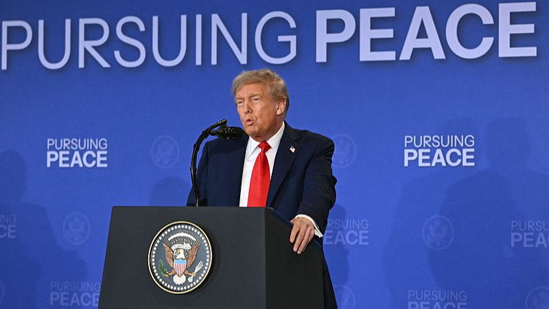 Trump déclare que Zelenskyy doit sceller un cessez-le-feu en Ukraine après des pourparlers avec Poutine