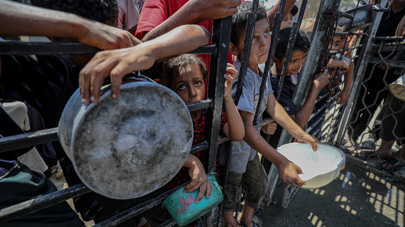 L’Égypte envoie une nouvelle aide à Gaza après la déclaration de famine L'Égypte envoie une nouvelle aide à Gaza après la déclaration de famine
