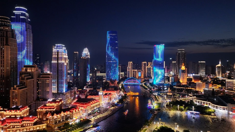 Tianjin illumine la culture de l’OCS avec un spectaculaire spectacle fluvial Tianjin_illumine_la_culture_de_l_OCS_avec_un_spectaculaire_spectacle_fluvial video poster