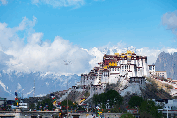Xizang transformé : De la servitude à une région de renouveau Xizang transformé : De la servitude à une région de renouveau