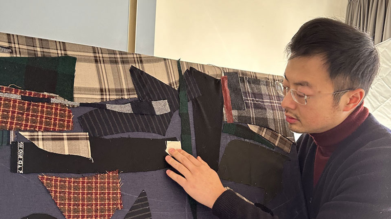 L’artiste Zhang Yuan cartographie les villes avec des œuvres en tissu écoresponsable L'artiste Zhang Yuan cartographie les villes avec des œuvres en tissu écoresponsable