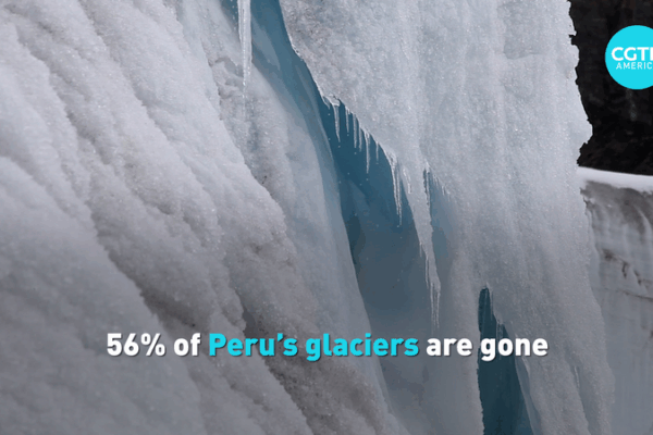 Les glaciers des Andes au Pérou disparaissent : Une crise de l’eau imminente Les glaciers des Andes au Pérou disparaissent : Une crise de l'eau imminente video poster