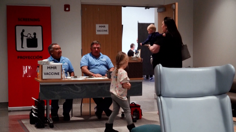 Le retour à l’école aux États-Unis voit une baisse inquiétante des vaccinations infantiles Le retour à l'école aux États-Unis voit une baisse inquiétante des vaccinations infantiles video poster