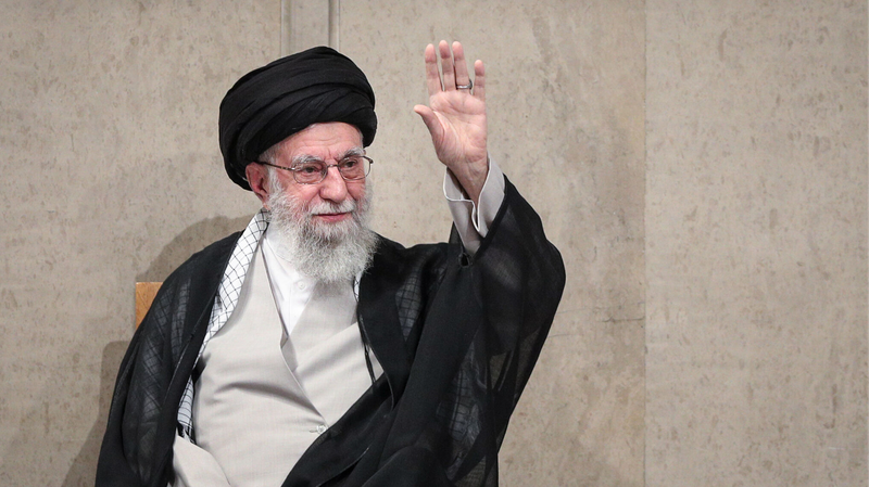 Khamenei rejette les pourparlers avec les États-Unis, dénonce les exigences d’« obéissance » Khamenei rejette les pourparlers avec les États-Unis, dénonce les exigences d'« obéissance »