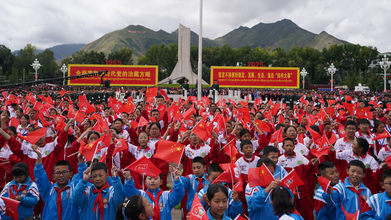 Les dirigeants de Pékin célèbrent le 60e anniversaire du Xizang Les dirigeants de Pékin célèbrent le 60e anniversaire du Xizang