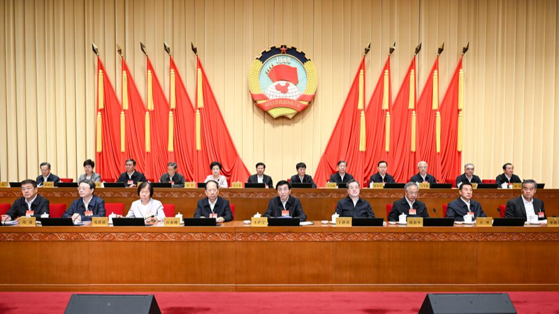 Les conseillers politiques chinois lancent la rédaction du 15ème plan quinquennal Les conseillers politiques chinois lancent la rédaction du 15ème plan quinquennal