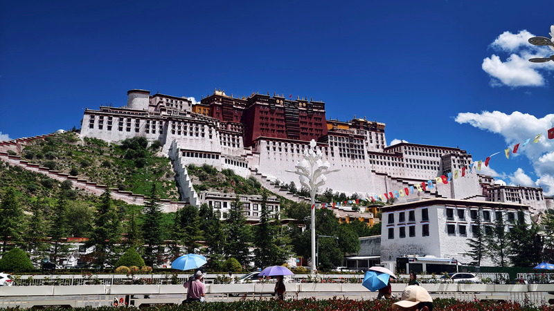 CMG présentera une émission spéciale pour le 60e anniversaire de la région du Xizang CMG présentera une émission spéciale pour le 60e anniversaire de la région du Xizang