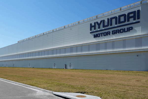 Hyundai suspend une usine de batteries aux États-Unis après une importante descente de police pour immigration Hyundai suspend une usine de batteries aux États-Unis après une importante descente de police pour immigration