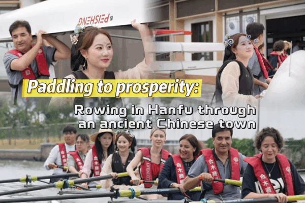 L’aviron en Hanfu insuffle une nouvelle vie à la ville ancienne de Majiu L'aviron en Hanfu insuffle une nouvelle vie à la ville ancienne de Majiu video poster
