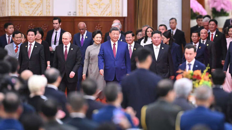 Xi Jinping dirige la réception du jour de la victoire à Pékin pour le 80e anniversaire video poster