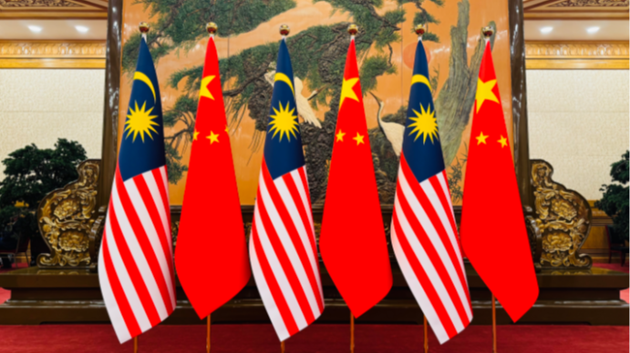 Xi Jinping rencontre Anwar Ibrahim de Malaisie à Pékin Xi Jinping rencontre Anwar Ibrahim de Malaisie à Pékin