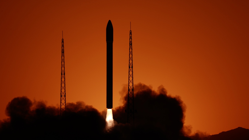 Lancement de la fusée CERES-1 depuis la Chine continentale envoie des satellites en orbite Lancement de la fusée CERES-1 depuis la Chine continentale envoie des satellites en orbite video poster