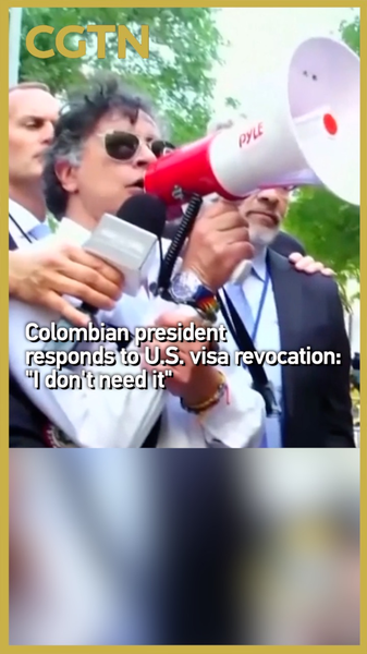 Le président colombien Petro minimise la révocation de son visa américain Le président colombien Petro minimise la révocation de son visa américain video poster