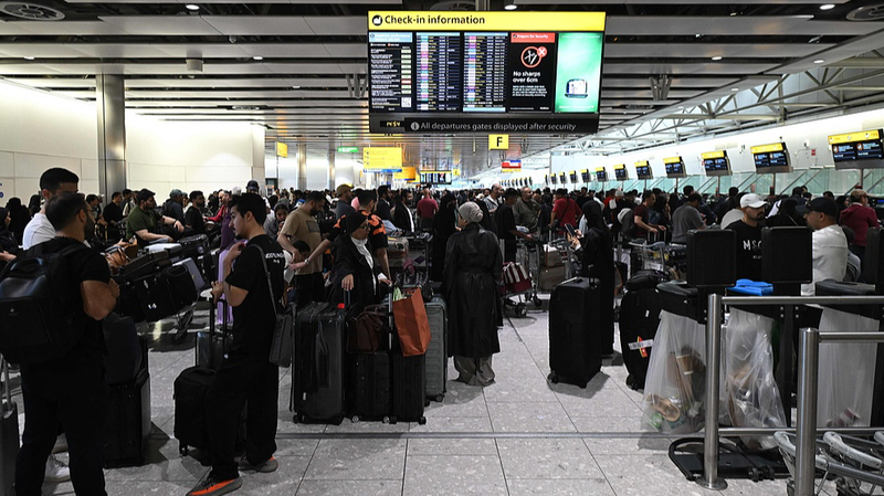 Une cyberattaque majeure perturbe les aéroports européens Une cyberattaque majeure perturbe les aéroports européens