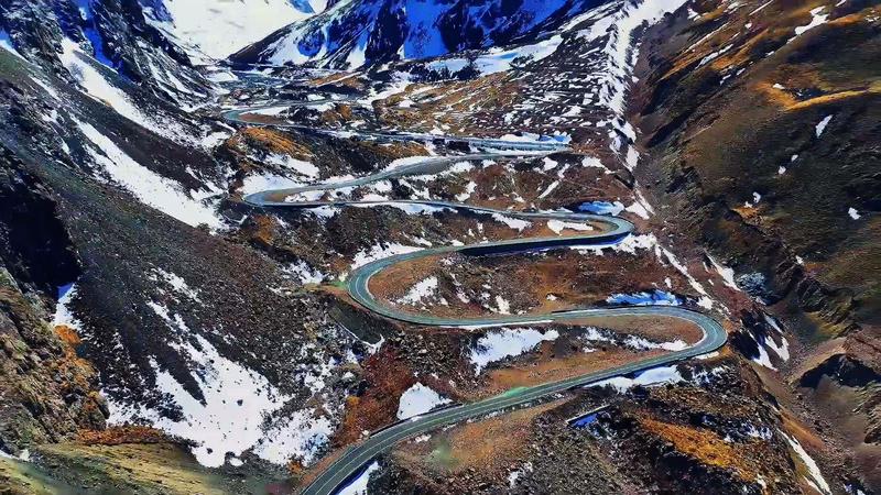 Autoroute Duku : Voyage pittoresque à travers les quatre saisons du continent chinois Autoroute Duku : Voyage pittoresque à travers les quatre saisons du continent chinois video poster