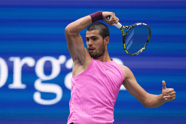 Alcaraz bat Djokovic en deux sets pour atteindre la finale de l’US Open Alcaraz_bat_Djokovic_en_deux_sets_pour_atteindre_la_finale_de_l_US_Open