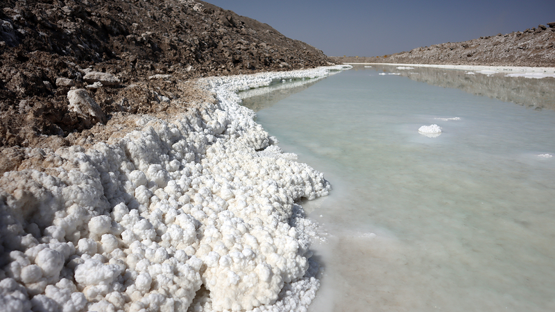 East Salt Lake : Le magnifique paysage de sel blanc du Xinjiang East_Salt_Lake___Le_magnifique_paysage_de_sel_blanc_du_Xinjiang