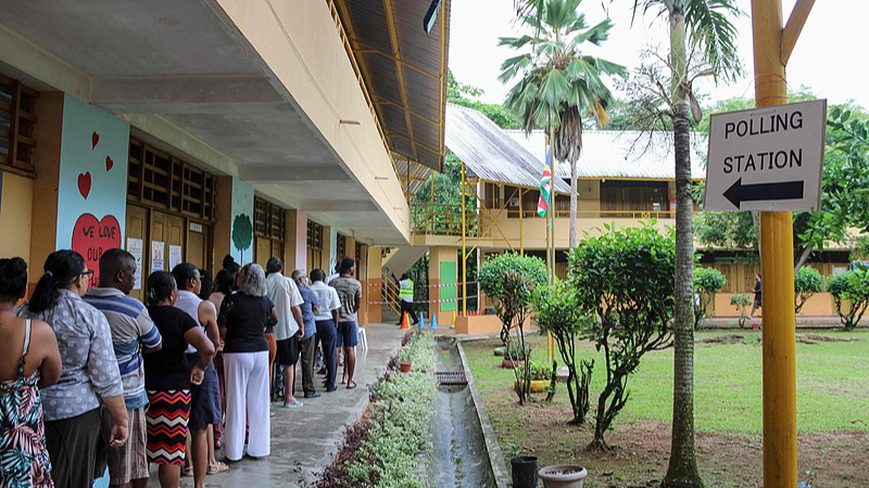Confrontation aux Seychelles : la course présidentielle se dirige vers un second tour Confrontation aux Seychelles : la course présidentielle se dirige vers un second tour
