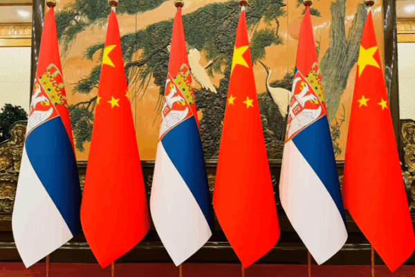 Xi rencontre le président serbe Vucic à Pékin Xi rencontre le président serbe Vucic à Pékin