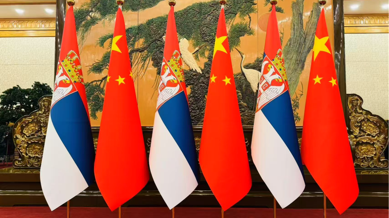 Xi rencontre le président serbe Vucic à Pékin