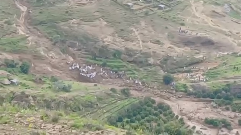 Glissement de terrain meurtrier au Darfour au Soudan fait plus de 1 000 morts Glissement_de_terrain_meurtrier_au_Darfour_au_Soudan_fait_plus_de_1_000_morts video poster