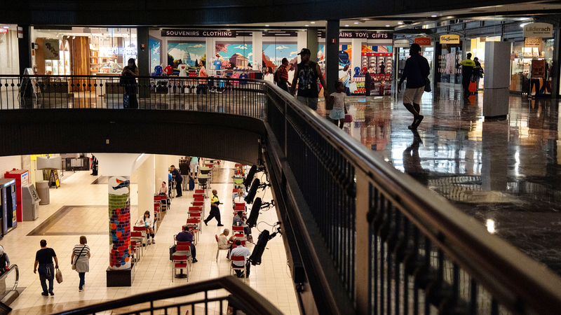 Le moral des consommateurs américains chute en septembre en raison de l’inflation et des craintes liées à l’emploi Le moral des consommateurs américains chute en septembre en raison de l'inflation et des craintes liées à l'emploi