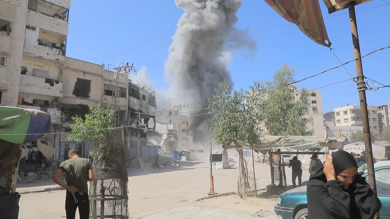 Gaza Ville Sous le Feu : L’Assaut Terrestre d’Israël Provoque un Exode de Masse Gaza Ville Sous le Feu : L'Assaut Terrestre d'Israël Provoque un Exode de Masse video poster