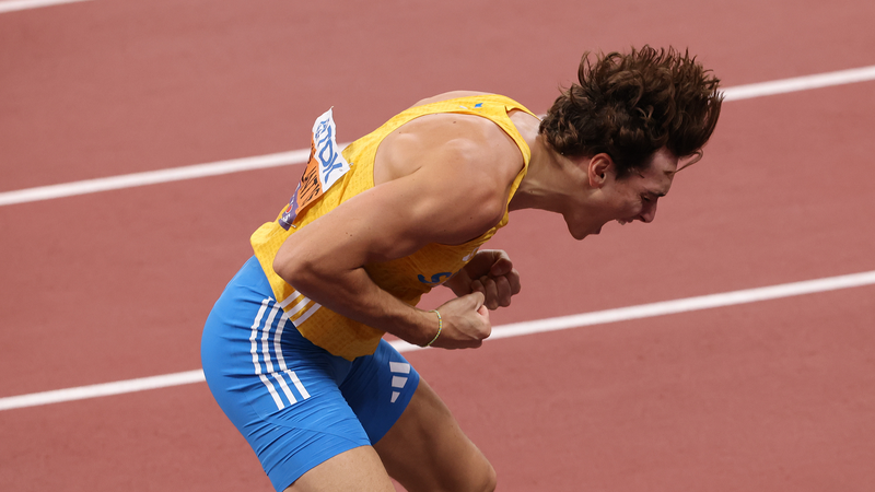 Duplantis bat à nouveau le record du monde avec un saut à la perche de 6,30 m à Tokyo Duplantis bat à nouveau le record du monde avec un saut à la perche de 6,30 m à Tokyo