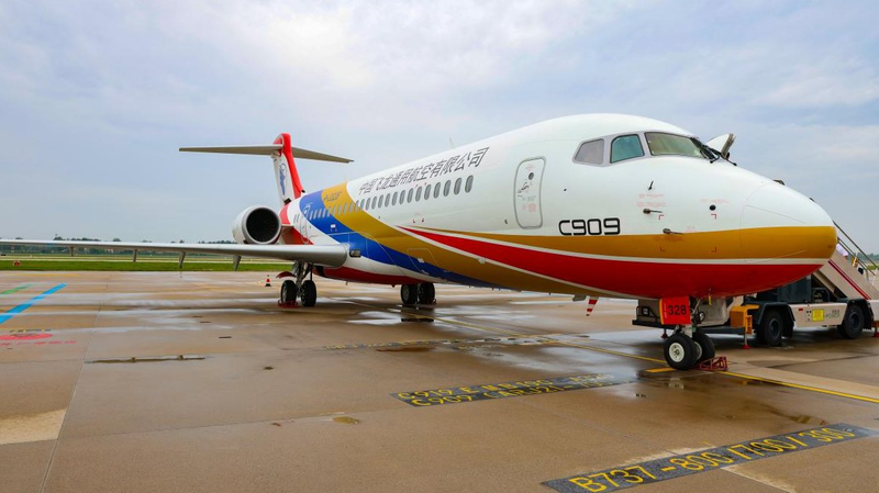 Premier avion de sauvetage médical C909 livré à Zhengzhou Premier avion de sauvetage médical C909 livré à Zhengzhou