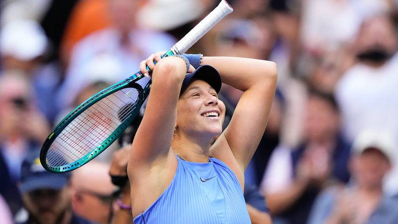 Anisimova choque Swiatek, prépare une confrontation avec Osaka en demi-finales de l’US Open Anisimova choque Swiatek, prépare une confrontation avec Osaka en demi-finales de l'US Open