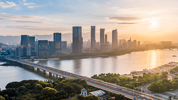 La magie des rives de Fuzhou : Découvrez le charme du bord de l’eau La magie des rives de Fuzhou : Découvrez le charme du bord de l'eau video poster