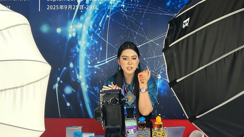 Le commerce numérique brise les frontières lors du 4e GDTE à Hangzhou Le commerce numérique brise les frontières lors du 4e GDTE à Hangzhou