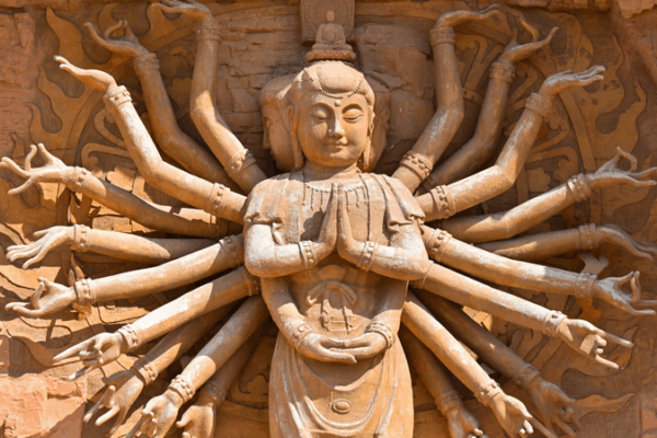 La ville patrimoniale de la Route de la Soie à Dunhuang : Un terrain de jeu culturel surréaliste La ville patrimoniale de la Route de la Soie à Dunhuang : Un terrain de jeu culturel surréaliste